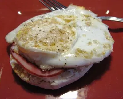 Easy Homemade Eggs Benedict Delight