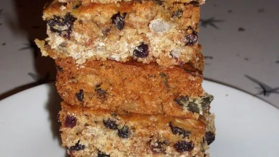 Easy Homemade Raisin Breakfast Bars Recipe