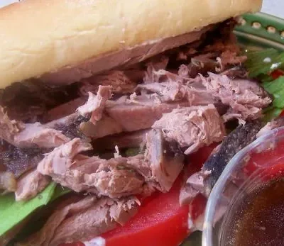 Easy Slow Cooker Roast Beef Sandwiches