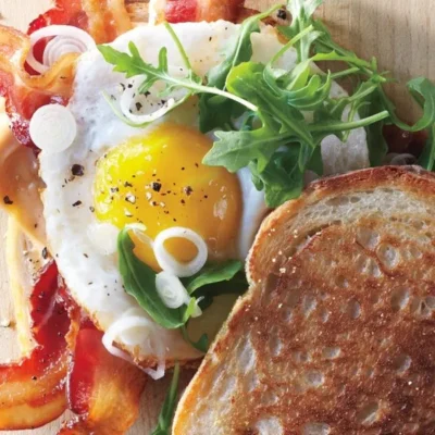 Egg Tomato And Scallion Sandwich