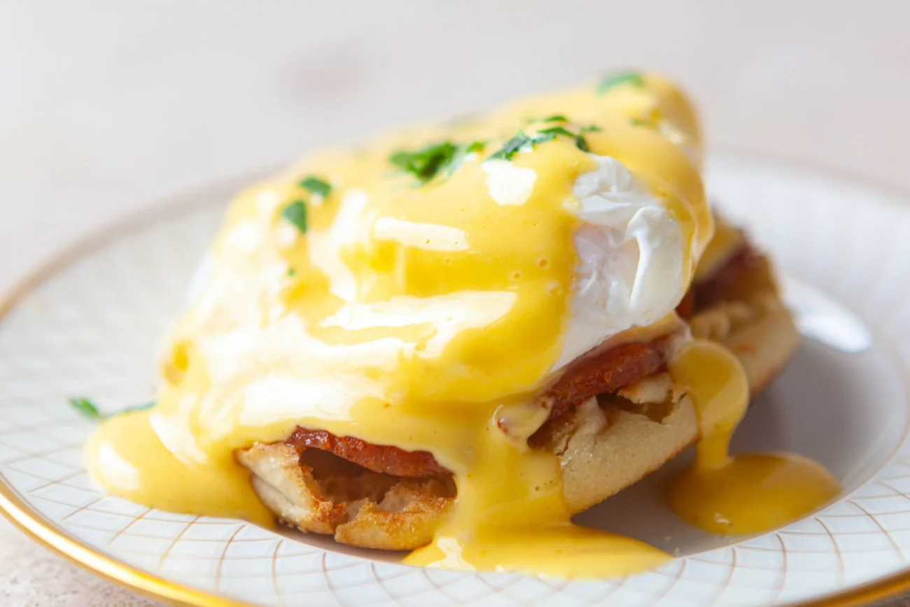 Eggs Benedict Egg Rolls