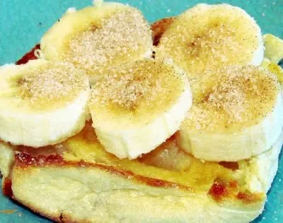 English Muffins Topped With Bananas And