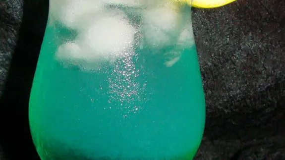 Enticing Azul Bebida – Cocktail