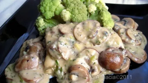 Fish Fillets With Mushroom- Lemon Sauce