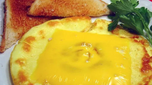 Flipped Egg With Cheese