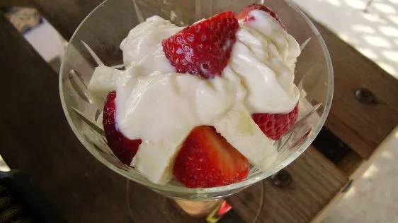 Fresh Fruit Breakfast Parfaits