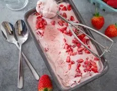 Fresh Picked Strawberry Ice Cream Electric