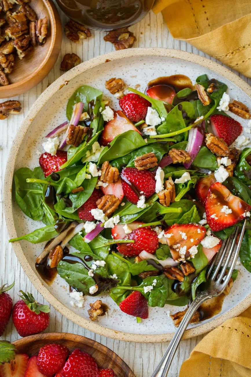 Fresh Spinach and Sweet Strawberry Salad Recipe