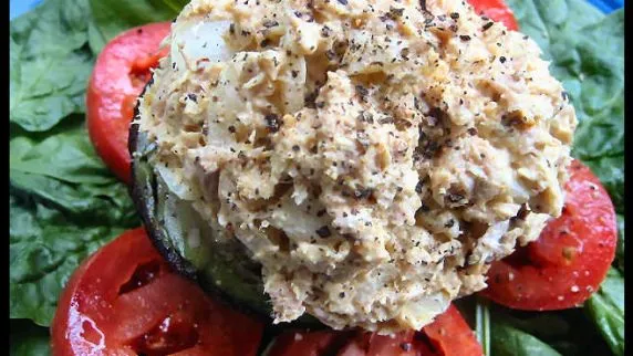 Fresh and Flavorful Tuna Salad with a Citrus Twist