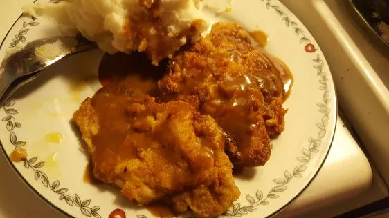 Fried Pork Chops With Brown Milk Gravy