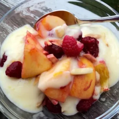 Frouta Ke Yaourti Greek Fruit Salad