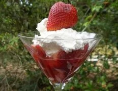 Ghanaian Strawberry Fool Delight: A Creamy Dessert Recipe