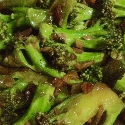 Ginger & Garlic Broccoli Stir Fry