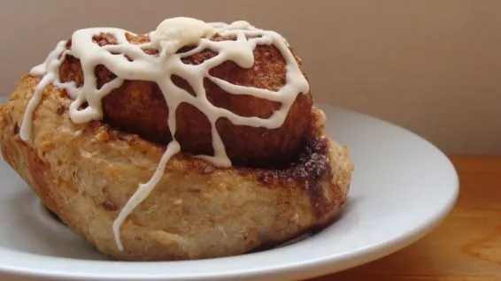 Glazed Cinnamon Rolls Bread Machine