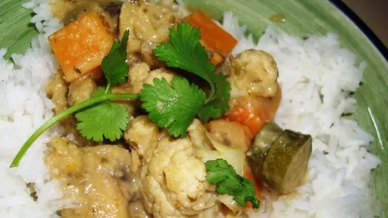 Green Coconut Curry With Vegetables