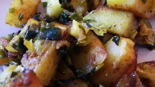 Green Onion And Potato Dish