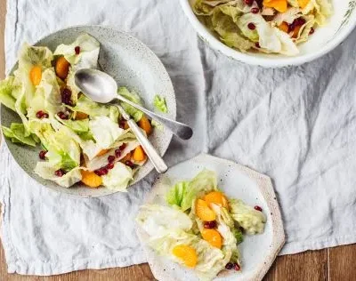 Green Salad With Pomegranate And Mandarin