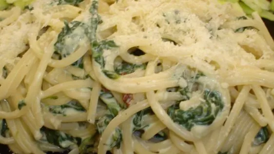 Herb Cheese And Spinach Sauce With Pasta