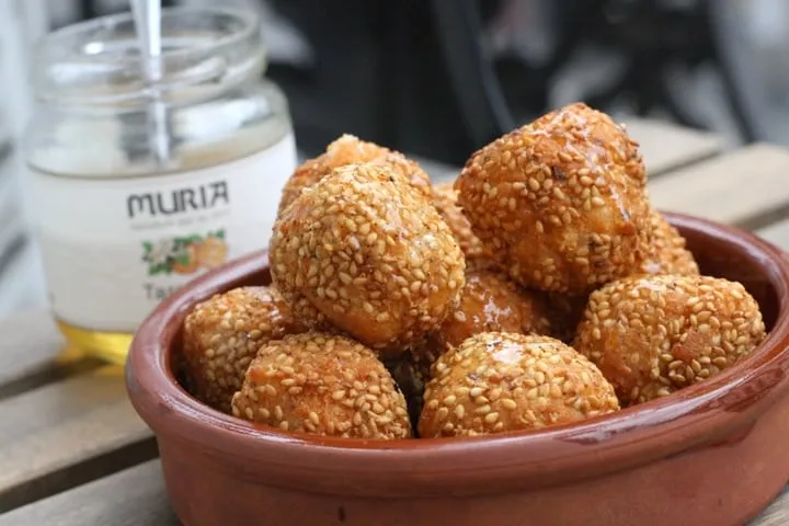 Hot Olive Cheese Puffs