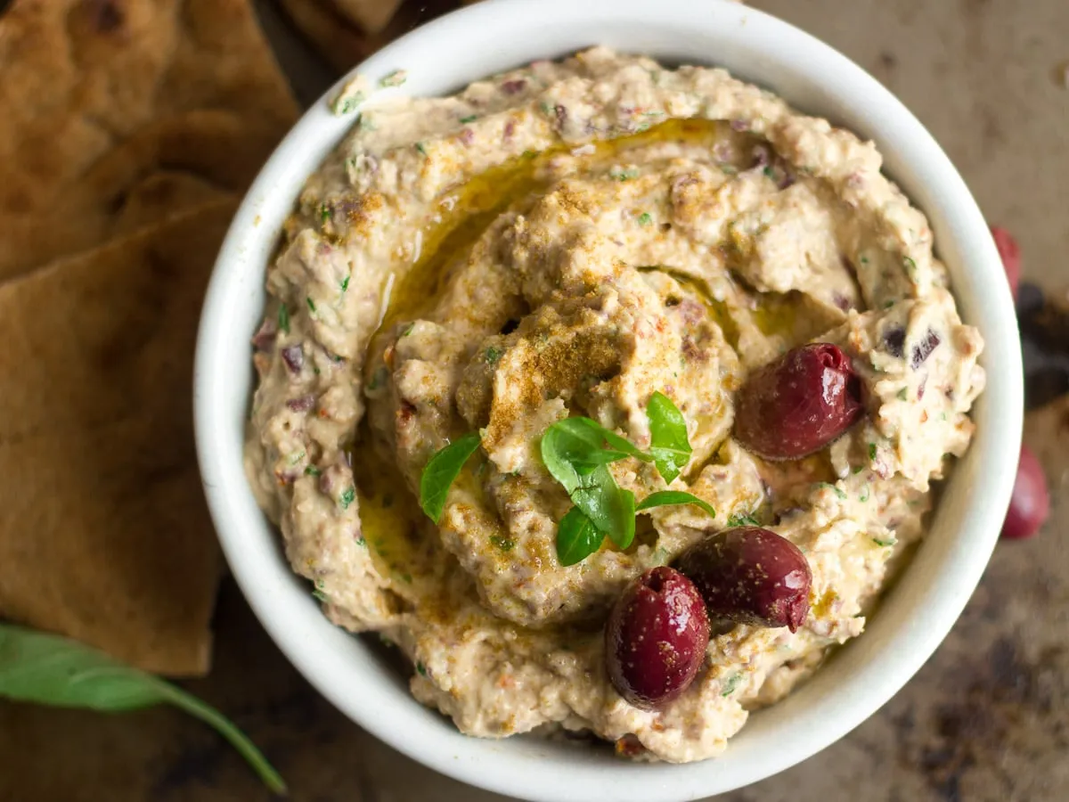 Hummus With Sun-Dried Tomatoes And