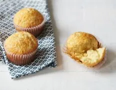 Irresistibly Moist Cheesy Cupcake Delights