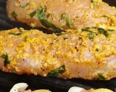 Juicy Spanish-Style Grilled Chicken Breasts Recipe