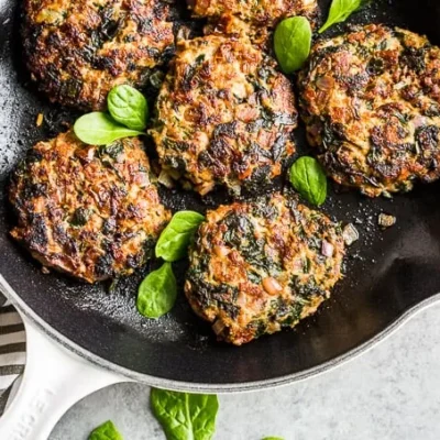 Juicy Spinach and Sun-Dried Tomato Turkey Burgers