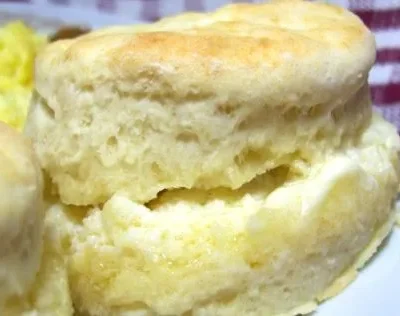 Moms Buttermilk Biscuits