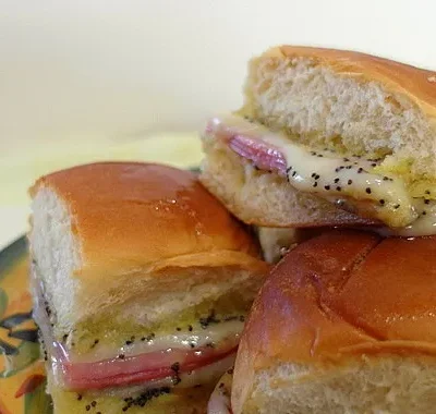 Mouthwatering Ham-Stuffed Biscuits Recipe