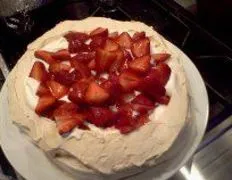 Mouthwatering Strawberry Pavlova Recipe: A Perfect Summer Dessert