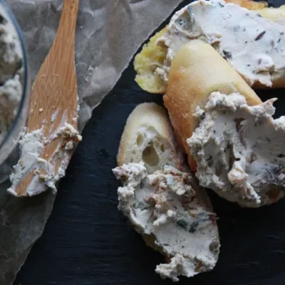Mushroom And Herb Costini