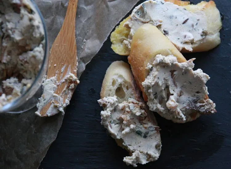 Mushroom And Herb Costini