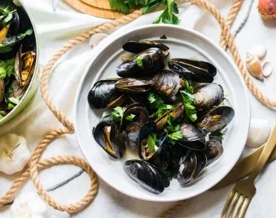 Mussels In White Wine And Garlic