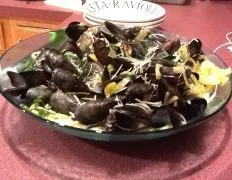 Mussels With Saffron Cream