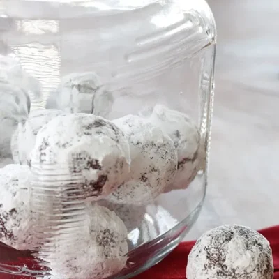 No-Bake Fudge Snow Balls