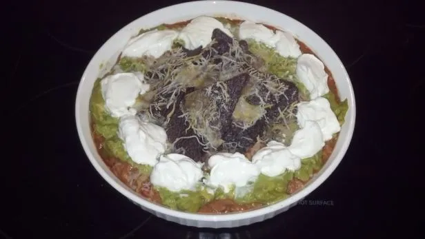 No-Time-Flat Nuked Nachos With Salsa And