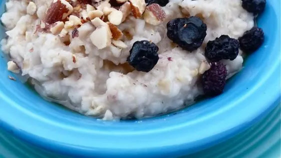 Oats And Almonds Topped With Blueberries