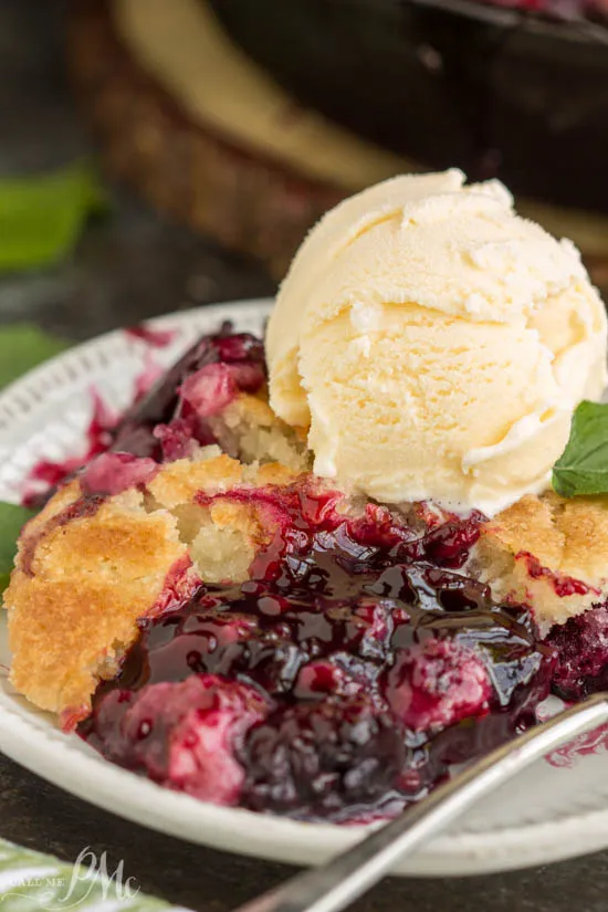 Old Fashion Berry Cobbler