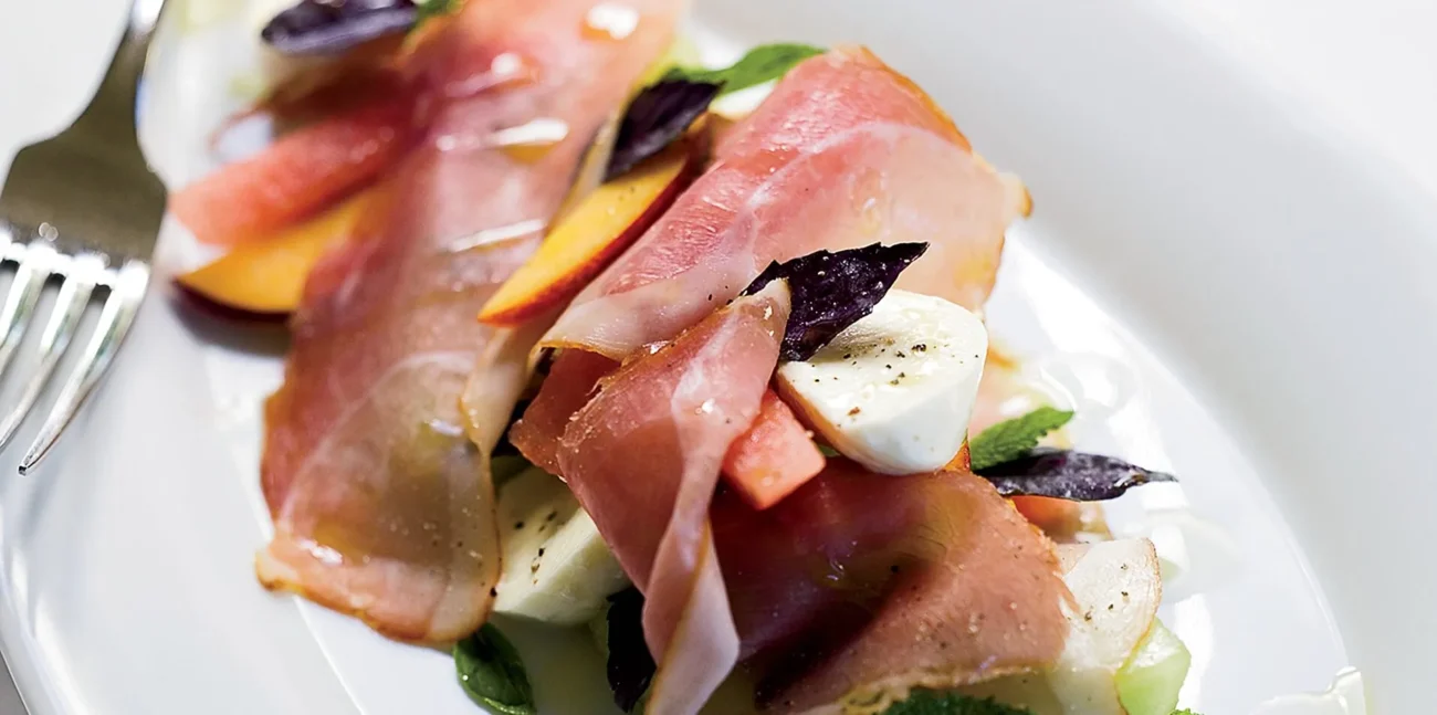 Peach And Prosciutto Salad