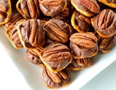 Pecan Rollo Pretzel Bites Recipe