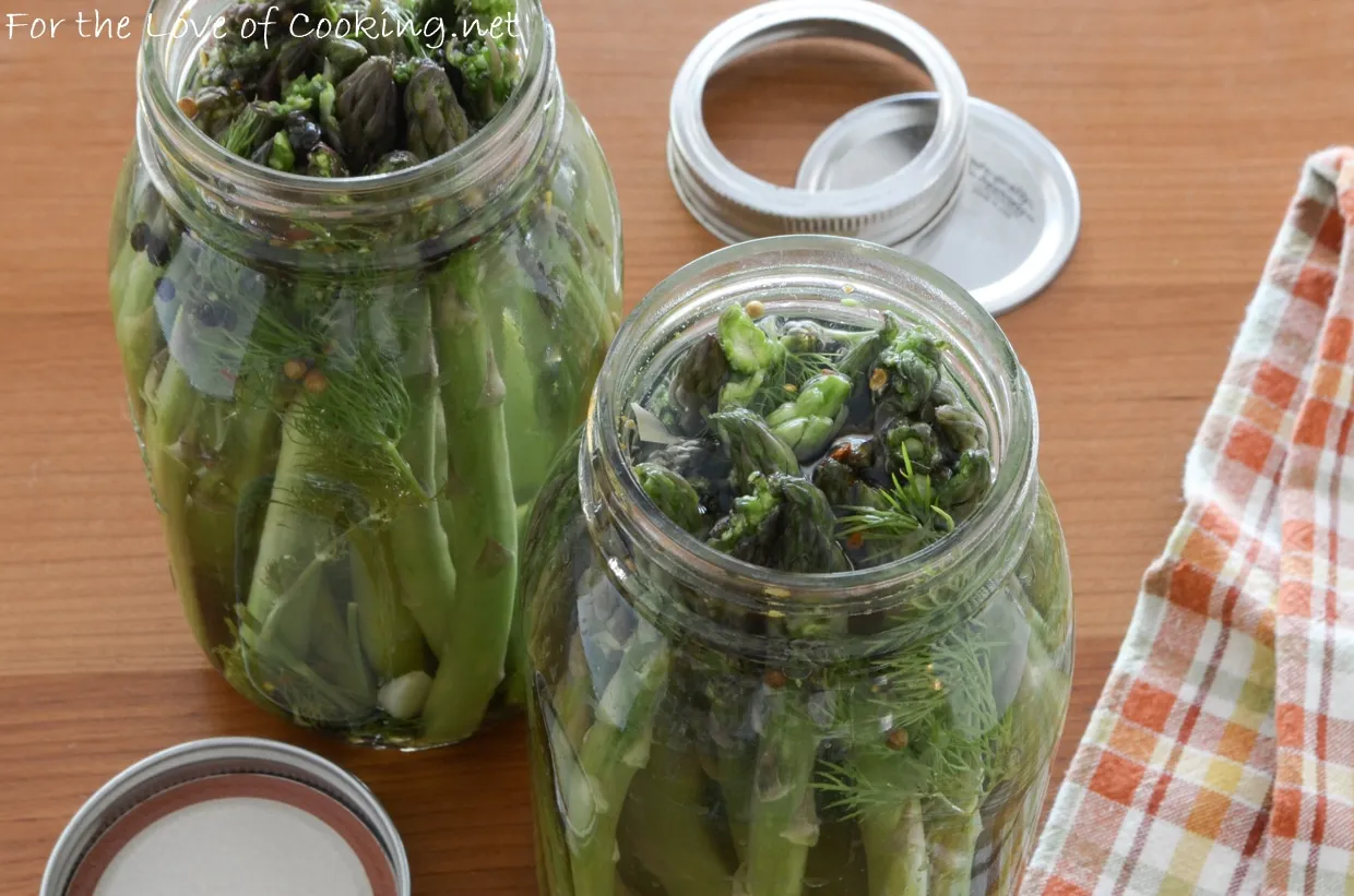 Pickled Asparagus With Dill