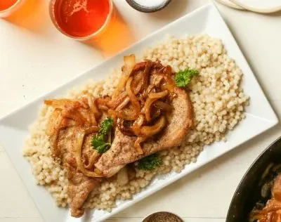 Pork Chops In Onion Sauce Schweinekotelett