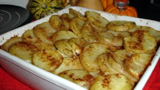 Potato-Crusted Lentil Hotpot