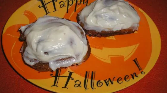 Pumpkin Cinnamon Rolls With Cream