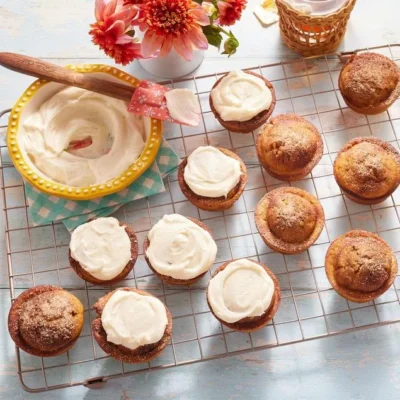 Pumpkin Cupcakes With Pumpkin Cream Cheese Frosting