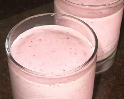 Refreshing Strawberry-Orange Smoothie Recipe For A Vitamin C Boost