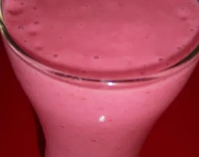 Refreshing Strawberry Tropical Bliss Smoothie Recipe