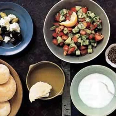 Refreshing Tomato and Cucumber Salad Perfect for Summer