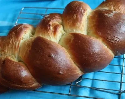 Sabbath-Starting Traditional Jewish Egg Bread Recipe