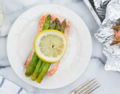 Salmon And Asparagus In Foil